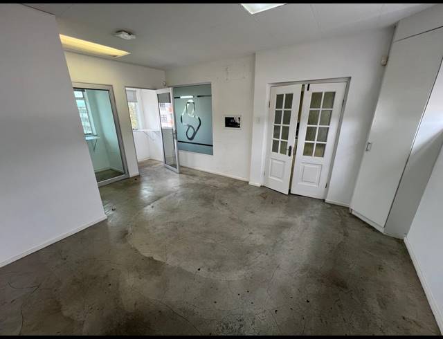 275M² OFFICE TO LET IN FERNDALE